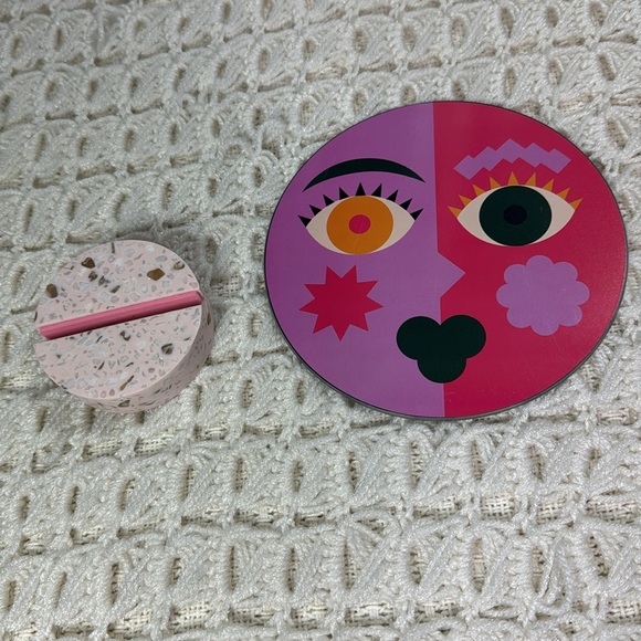 Benefit Circle Mirror - Picture 4 of 4